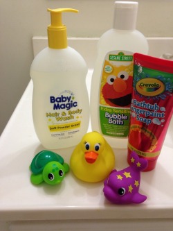 justinagain:  littleboydiaper:  Rubber duckie your the one. You make bath time lots of fun.  Checks on splash monster 🌊, “good baby🍼👶”. 💕👨 