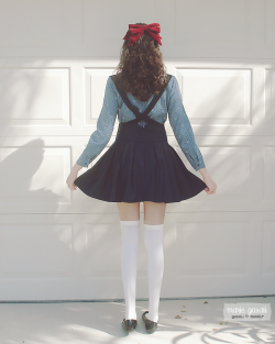 gasaii:  Schoolgirl coord | Review Red velvet bow from Spree Picky (discount code: “gasaii”) Deep red bowtie from Romwe Blue polka dot button down from Romwe Navy blue suspender skirt from Oasap Thigh highs from Sweetbox 
