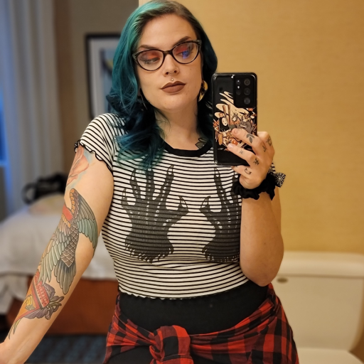 ddslb:The high waisted mini skirt stays on during sex 