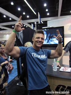 muscle-nerd:  Steve Cook at the LA Fitness Expo 2013 - Taller than expected, and a really nice guy, too. 