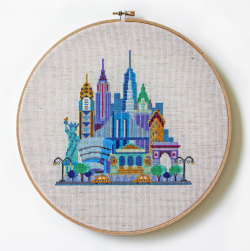 sosuperawesome:  City cross stitch patterns including New York, San Francisco, Washington, Chicago, Tokyo, Hong Kong, Amsterdam, Barcelona, London and Sydney by SatsumaStreet on Etsy• So Super Awesome is also on Facebook, Twitter and Pinterest • 