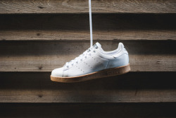 hypebeast:  Improving a classic: here’s a look at the adidas Originals Stan Smith White/Gum.