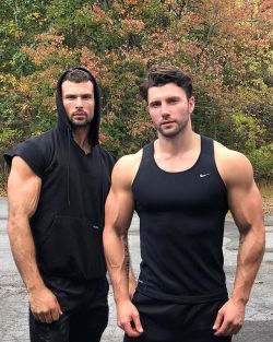 wvilldog:tommytank4:  sexyfantasybro: Follow Tommytank4 for hot and muscular men   Hot 