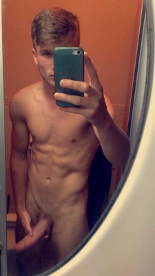 nakedguyselfiesau:  All Australian Boy’s produce the hottest 18-25yr old straight Amateur Australian Boys online with a new boy added every week.You’ll also get exclusive bonus content just for joining with our link!Click here to check it out!…And