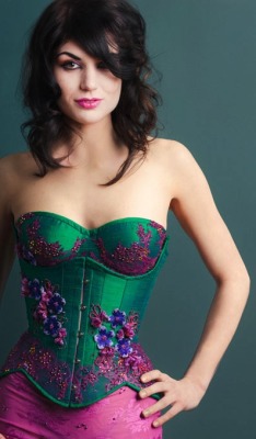 pelennanor:   ~  a perfect choice indeed, by the lovely Ms.Curves.!Emerald silk corset with Swarovski beads  ]]> beautiful! This is available at flofoxworthy.com amongst some really awesome other pinup and burlesque things &lt;3 How utterly cute is