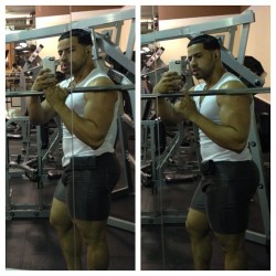 lindobaez:  Destroying lower body right now squat squat squat! Lunge lunge and more squat !! 💪💪💪 
