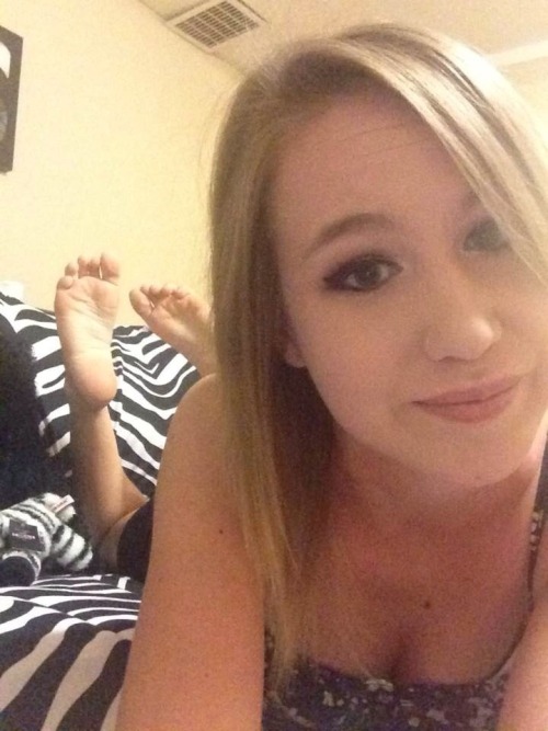 rate-my-feet:  womansfeet:  king1911:  She could get it!!!!  Holy fuckin shit she is gorgeous  feel free to enlighten me if anyone knows who this girl is and her tumblr or kik  
