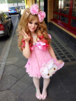 sissichloe:  OMG OMG OMG !!! I would to be this fantastic Brolita !!!   Think pink, think positive !!! (Chloe Sissi)