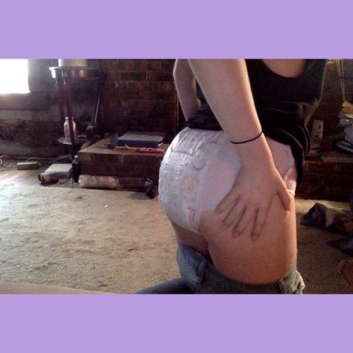 Sex fnckboy:  #whitagram #diapergirl #diaper pictures