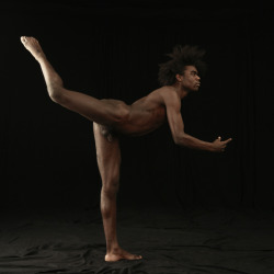 benudenfree:  &lsquo;the dancer'   -   nude portrait, ph. unknown  Australian dancer