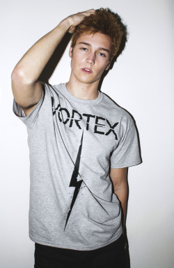 royeren:  Owen DeValk Vortex Clothing Store: http://vortexclothing.bigcartel.com/ 
