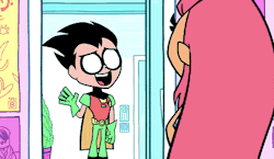 d0cpr0fess0r:  dandybound:  faeriefountain:  megajet:  robstars: Teen Titans/ Teen Titans Go! parallels  | Robstar closing the door.  Nailed it.  can we just discuss how the colorists forgot to color starfire’s top purple in the second gif  So that