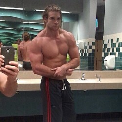 rhiordan:  Brock O’Hurn 6’7” 250+lbs - just… whew! 