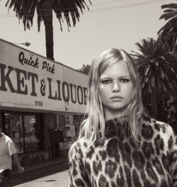 ANNA EWERS PHOTOGRAPHY BY GLEN LUCHFORD PUBLISHED IN VOGUE UK OCTOBER 2014
