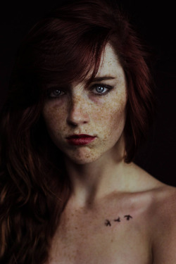 for-redheads:  Dauntless - self portrait by Jordyn Otey 