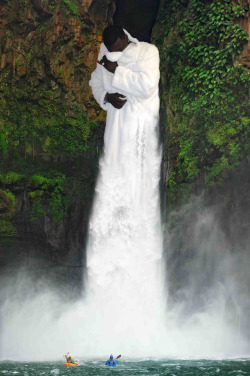 raisers:  thejogging:  Gucci Mane as “The Waterfall”, 2013 Photograph ©™  THIS IS ART 