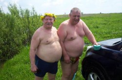 luvfatpapas:  LUVFATPAPAS: Two HOT Russian Chubby Daddies!!