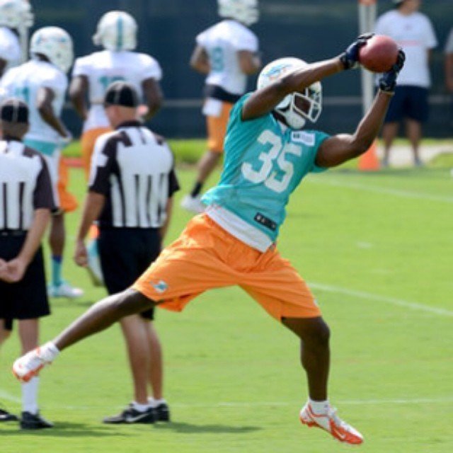 seeker310:  charlibal:  Dolphins camp Ballers in Action  Awesome Bros!!