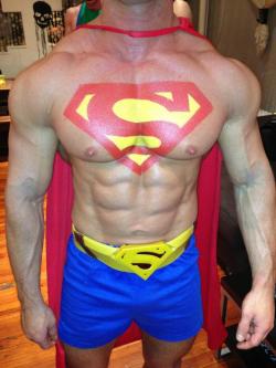 muscletits:  Is it a bird?  Is it a plane?  No … it’s a muscleboy forced to walk around the party like this as Lex Luthor wannabe’s toy with those supernipples.