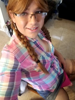 kinky-amy-cd:  sissies-are-born-for-cum: kinky-amy-cd Aspiring gurl named Amy in El Paso who wants to have my pictures spread and captioned and out of my control forever :). In a happy relationship, just want to show off and see what everyone thinks ;p.