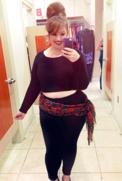 chubby-bunnies:  This was the first time I have ever tried on a crop top, and I actually felt confident. I was unsure and afraid I wasn’t going to like the way I looked. Self-love is so important. Women have to stick together and enpower one another