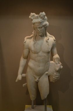 greek-museums:(Thessaloniki) Museum of the Roman Forum:  From the temporary exhibition “…young and in excellent health”, Aspects of youths’ life in ancient Macedonia.  Statue of Dionysus, god of theater, grapes and wine. (Roman period) 