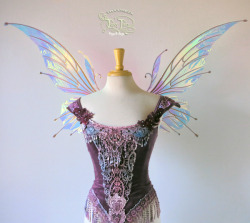 littleprincesspixie:  little-red-bbg:  whimsy-cat:  Fairy wings by Fancy Fairy. ( Etsy / Deviantart )  I need wings!!!  