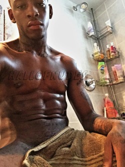 fuckuright:  hallofnudes:  Y’all be sleepin on dark skinned dudes but they are freaks!!!  Where can I find him?
