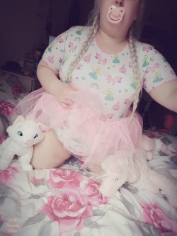 littleprincesschloe:  I’m a little fairy princess ;3 this onesie is the best   🍼💕don’t remove my caption, 18+ only 💕🍼   
