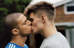 jihelle:  &ldquo;The Perfect Kiss&rdquo; by Alasdair McLellan for British magazine, Man About Town 