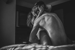 crazykissing:  sex / love / romance blog // just