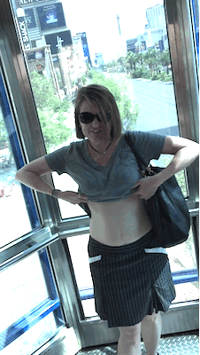 exhibitionist-wife:Vegas elevator flashing