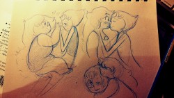 0ff-button:  I wanted to contribute pearlmethyst thursday but i know i won’t…   Mah cutie patoties   