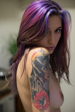 yourmoonbaby:  It’s like that other pic @michaelmae took of me but now there’s my boob in it!  moon suicide