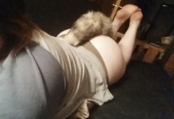Foxytail11:  “Feeling Really Good About Myself Today. Have A Tail Pic ;)”Source: