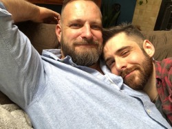 realmenfullbush:  Dad and son reunion With @restlesspornblog 