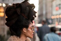 strugglingtobeheard:  clutchmag:  New York City Art Exhibit Lets Strangers Touch Varied Textures of Black Hair  Touching hair is a controversial topic within the natural hair community. Several women with…  View Post   I’m interested to hear how this