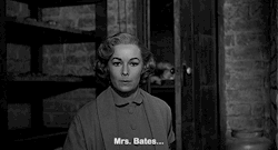 mrgolightly:  31 Horror Movies in 31 Days (24/31) Psycho (1960)dir. Alfred Hitchcock A Phoenix secretary steals ุ,000 from her employer’s client, goes on the run and checks into a remote motel run by a young man under the domination of his mother.