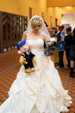 thedisneyfeels:  eiry:   You are one dynamite gal.  Sergeant Calhoun  this is beautiful.    This cosplay wins the internet