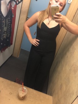 notsomeotherfadediet:  So Iâ€™m 165 but can fit into a size 6 and am considered overweight, so bite my titty scale  Send your own changing room pics to fyeahcellpics on Kik
