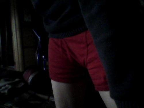 rainbowglitterdragprince:  Is Red Pants Monday still a thing? Am I allowed to participate in it? 