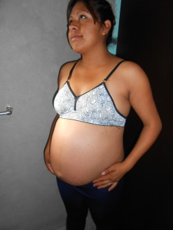 loveputasdelfacebook:Mexican Girl Pregnant
