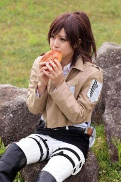 rule34andstuff:  Fictional Characters that I would “share bread with”(provided they were non-fictional): Sasha Braus(Attack on Titan).  
