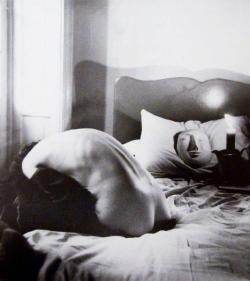 loladein:  the back of Leonora Carrington , photo taken by Katy Horna, Necrophilia series 