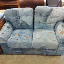tangarang:  hey ever wondered what it would feel like if you rested on a couch made out of your dad’s fart ridden work shed jeans????? NOW YOU C 