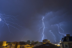 extraordinaryearth:  Lightning BoltsPhotos by Niccolò Ubalducci on flickrAll images are Creative Commons BY-NC-ND 2.0