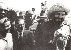  Simone de Beauvoir, Jean-Paul Sartre and Fidel Castro during the opening of a school, Cuba, 1960. 