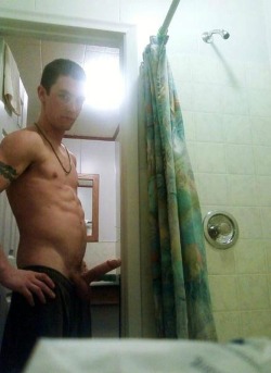 real-guys-naked:  Real Guys - NAKED!  http://real-guys-naked.tumblr.com/ Naked Male Selfies: http://gaymanselfies.tumblr.com/ Hot Gay Porn!  http://gay-porn-re-posted.tumblr.com/ Gay GIFs: http://gay-male-gifs.tumblr.com/ Show off what you’ve got! 