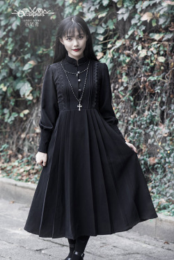 lolita-wardrobe: New Release: Ouroboros 【-Joanne-】 #Vintage #Gothic Lolita OP Dress ◆ Shopping Link &gt;&gt;&gt; https://www.lolitawardrobe.com/ouroboros-joanne-vintage-gothic-lolita-op-dress_p4775.html 