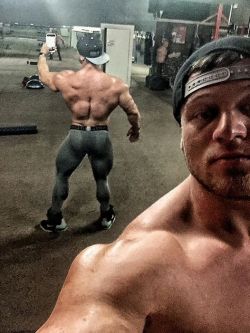 musclehank:  Fuck!  Damen Griffith - The man loves that angle and tights from what I&rsquo;ve seen on Instagram.